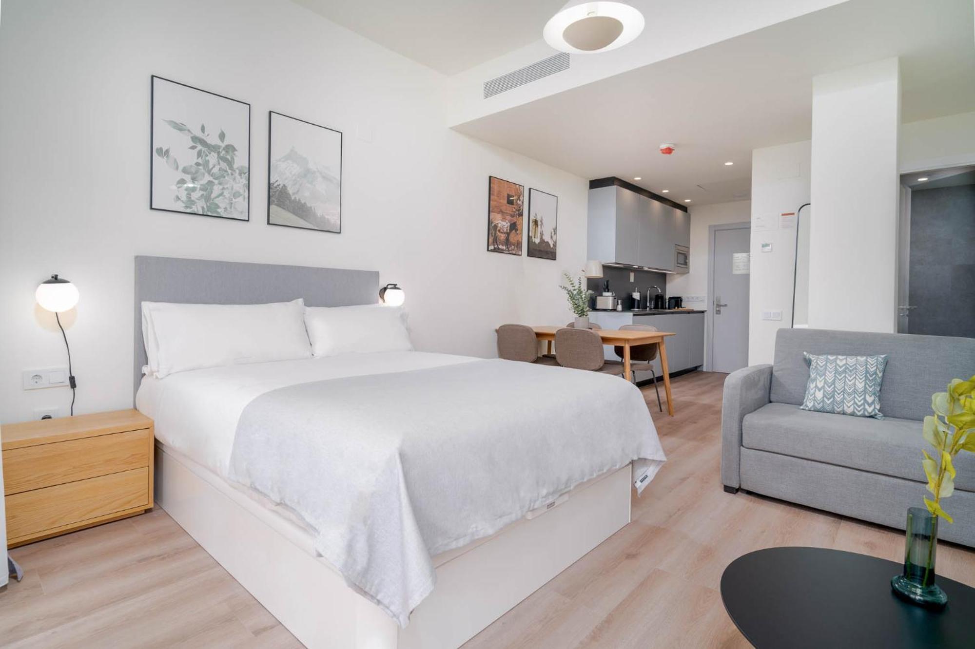 Limehome Valencia Carrer De Sant Jacint Exterior foto