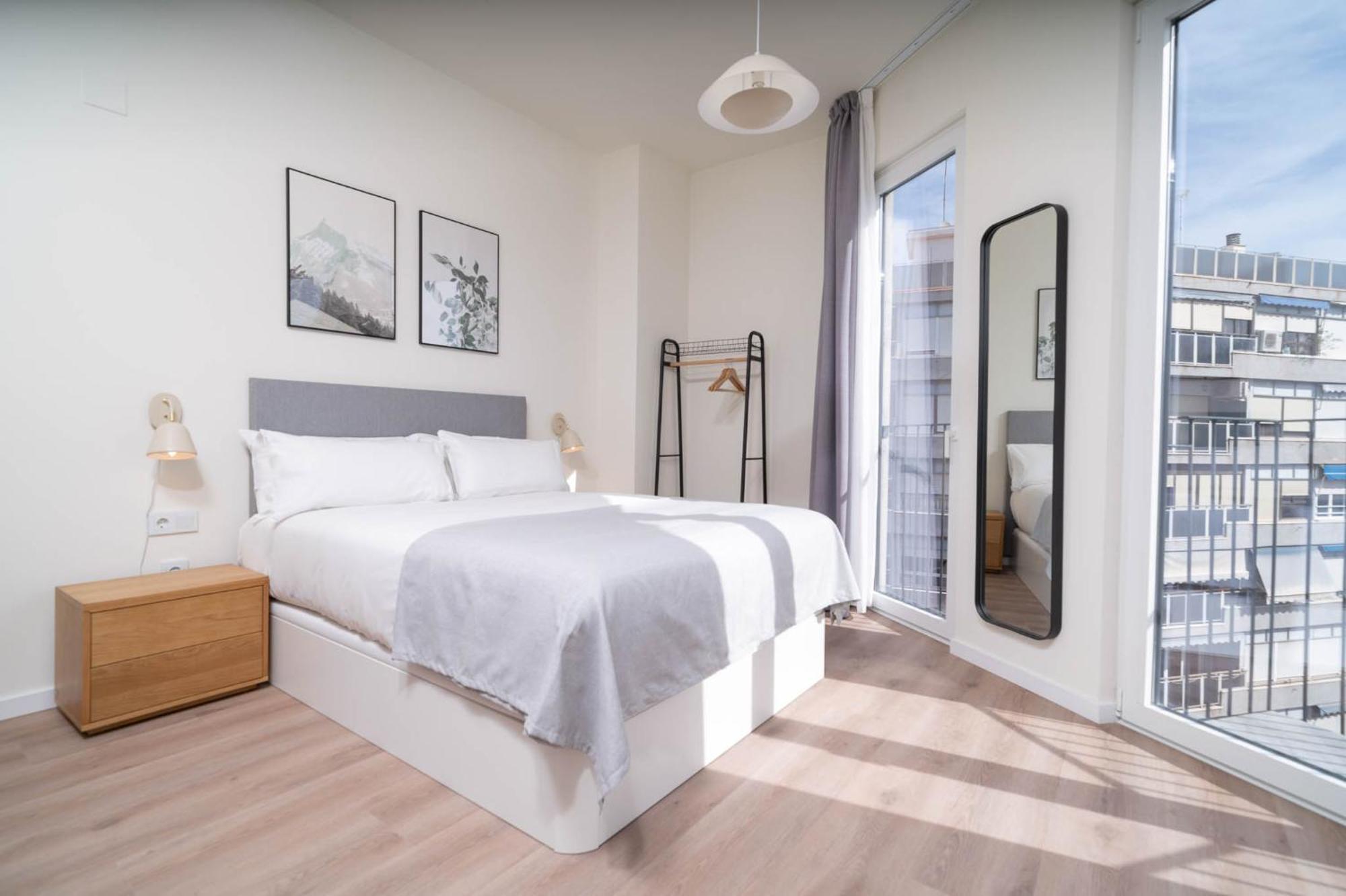 Limehome Valencia Carrer De Sant Jacint Exterior foto
